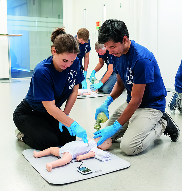 RB_teamTraining.jpg rb_teamtraining.jpg